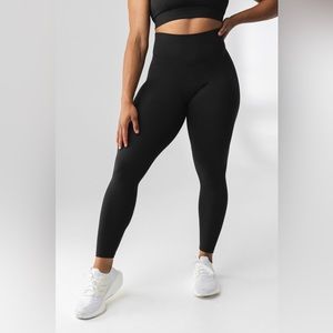 Vitality Cloud Pant in Midnight, Size XS